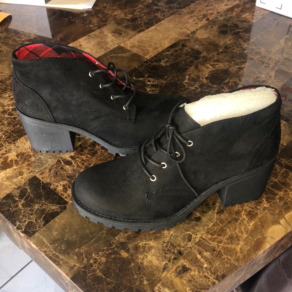 Womens Areaghan Fabric Closed Toe Ankle Fashion